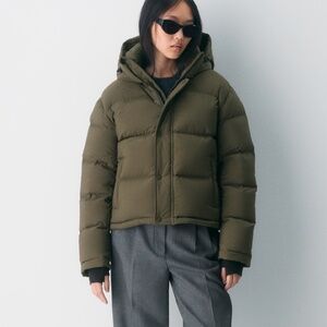 Aritzia The Super Puff™ Shorty  LIKE NEW